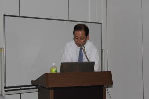 講演中の山西理事