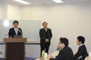 講師の及川先生を紹介の高橋先生